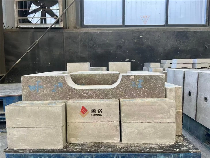 Sintered AZS Brick | Advanced Zirconia Alumina Silica Refractory For Glass Furnace price