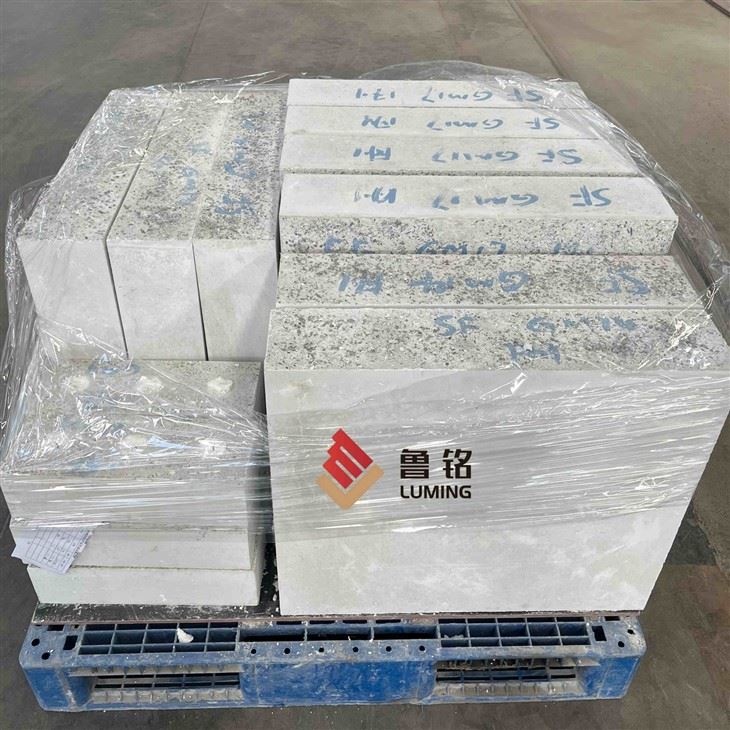 Sintered AZS Brick | Advanced Zirconia Alumina Silica Refractory For Glass Furnace suppliers